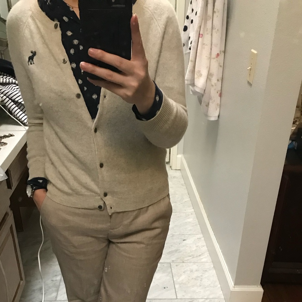 Abercrombie Fitch Beige 100 cashmere Cardigan women S